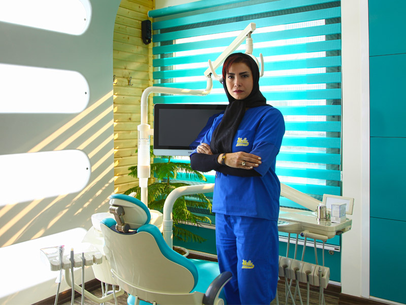 دکتر الهام وزیری نهاد