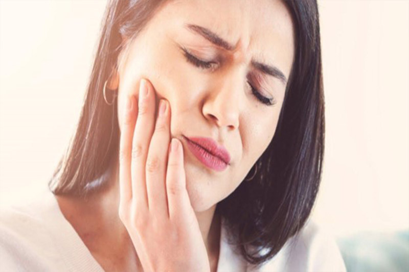 درمان‌های-طبیعی-و-بی‌خطر-برای-دندان-درد-در-بارداری