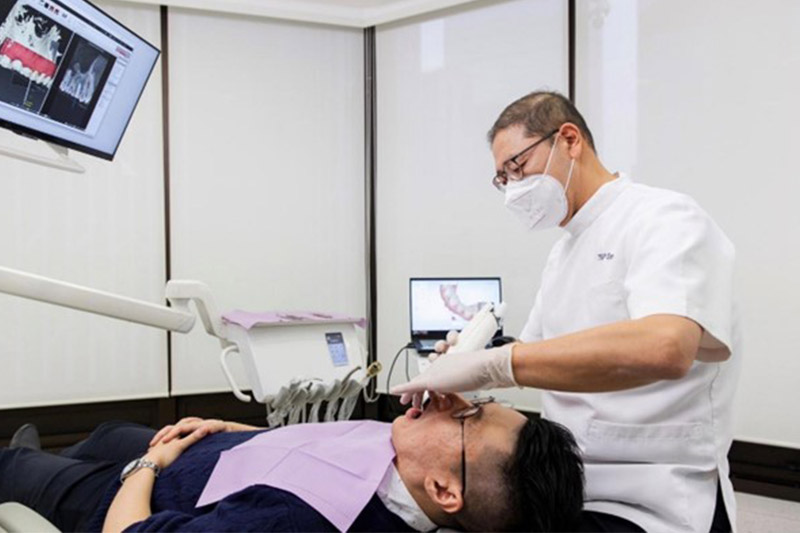 فشار-بیش-از-حد-به-دندان-های-مجاور